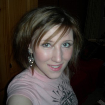 Profil de Akira, 23 ans, Annonces sex à Ivry-sur-le-Lac (Québec)